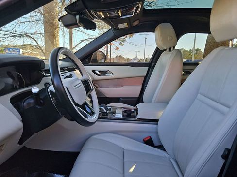 Used 2023 Land Rover Range Rover Velar R-Dynamic S image 7