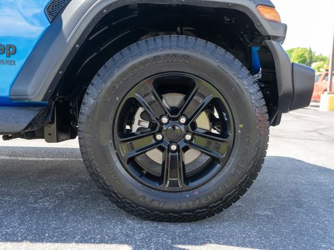 Used 2022 Jeep Wrangler Unlimited Sport AWD/4WD image 10