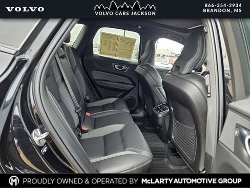 Used 2022 Volvo XC60 B5 R-Design image 30