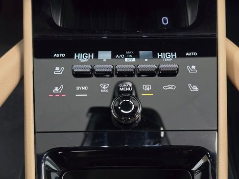 New 2026 Porsche Cayenne image 17