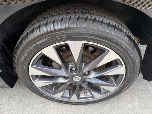 Used 2016 Nissan Sentra SR w/ Driver's Assist Package FWD image 5