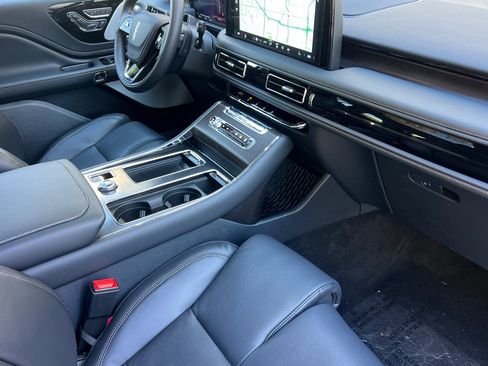 New 2026 Lincoln Aviator Reserve AWD/4WD image 15