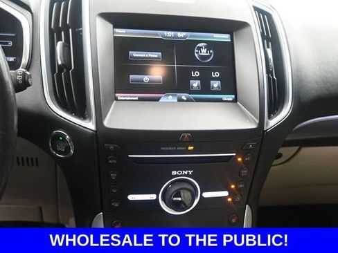 Used 2015 Ford Edge Titanium FWD image 11