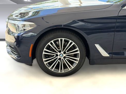 Used 2019 BMW 530i xDrive AWD/4WD image 11
