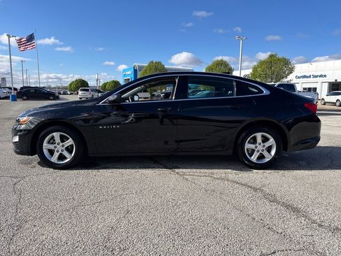 Used 2023 Chevrolet Malibu LT image 3