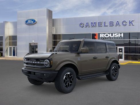 New 2026 Ford Bronco Outer Banks AWD/4WD image 1
