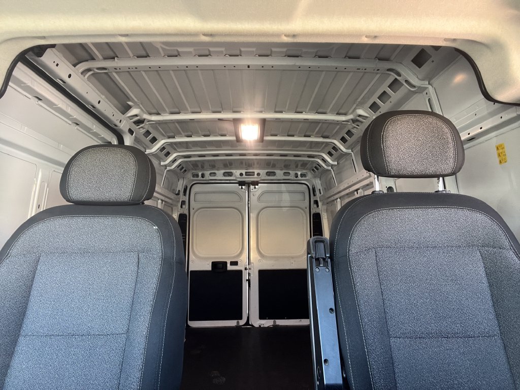 Used 2025 RAM ProMaster 2500 w/ Convenience Group FWD image 22