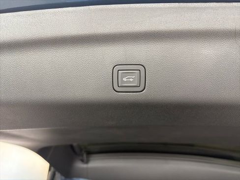 Used 2025 GMC Yukon XL Denali w/ Sun & Power Step Package AWD/4WD image 25