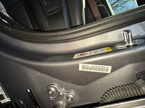 Used 2022 Land Rover Defender 110 X-Dynamic SE image 38