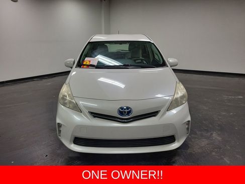Used 2013 Toyota Prius V Three image 2