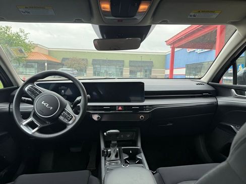 Used 2025 Kia K5 LXS FWD image 11