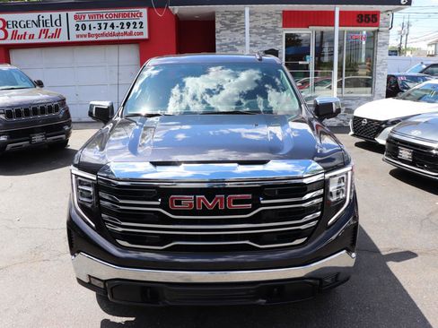 Used 2025 GMC Sierra 1500 SLT AWD/4WD image 9