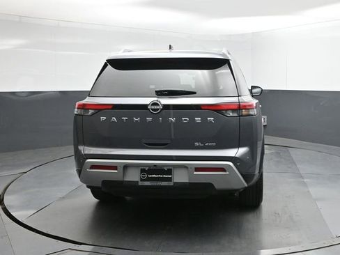 Used 2025 Nissan Pathfinder SL image 8