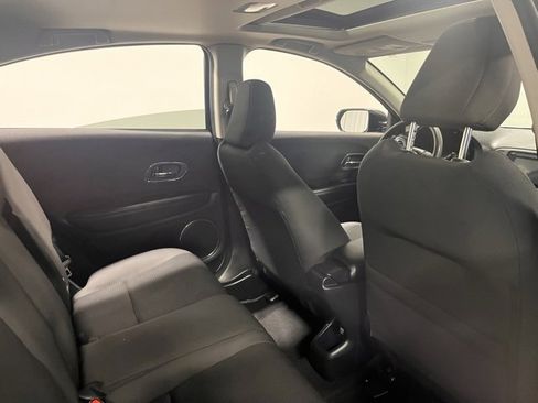 Used 2019 Honda HR-V EX image 14