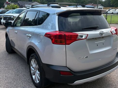 Used 2015 Toyota RAV4 Limited w/ Outdoor Package FWD image 5
