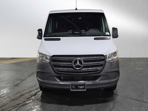 Used 2025 Mercedes-Benz Sprinter 2500 image 8