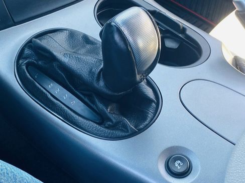 Used 2006 Chevrolet Corvette Convertible RWD image 28