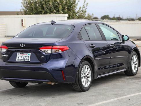 Certified 2022 Toyota Corolla LE w/ LE Convenience Package FWD image 6