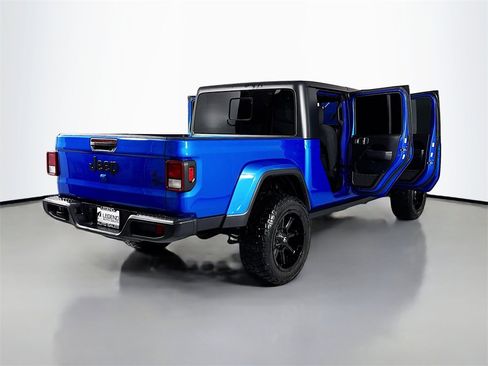 Used 2022 Jeep Gladiator Willys image 24