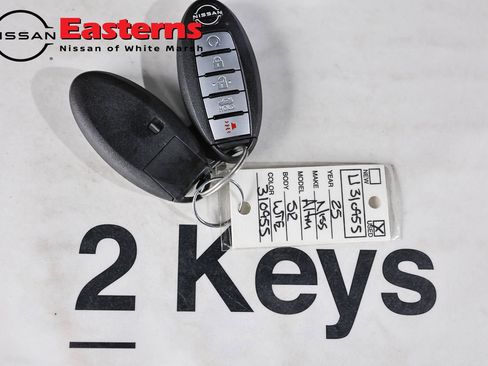 Used 2025 Nissan Altima 2.5 SR AWD/4WD image 6