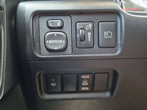 Used 2020 Toyota 4Runner SR5 Premium AWD/4WD image 15