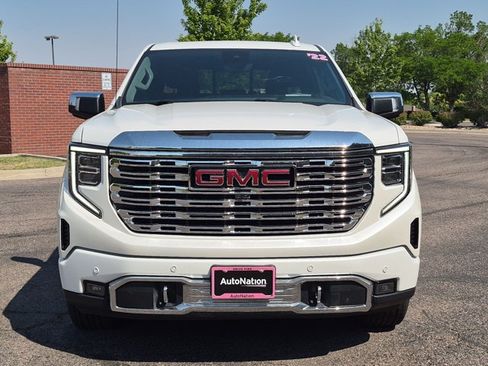 Used 2022 GMC Sierra 1500 Denali w/ Technology Package AWD/4WD image 2