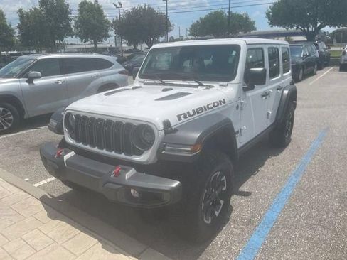 Used 2025 Jeep Wrangler Unlimited Rubicon w/ Safety Group AWD/4WD image 3