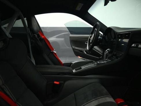Used 2018 Porsche 911 GT3 RWD image 52