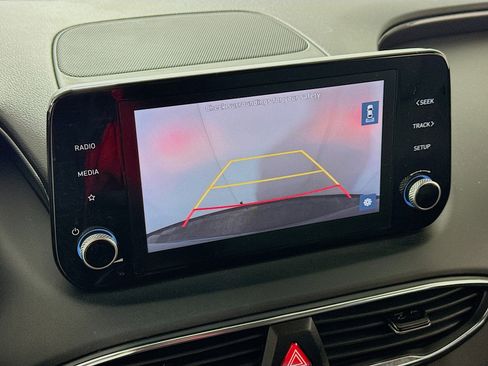 Used 2023 Hyundai Santa Fe SE image 3