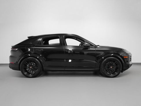 Certified 2026 Porsche Cayenne Coupe AWD/4WD image 13