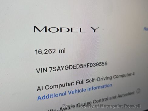 Used 2024 Tesla Model Y 2WD image 3