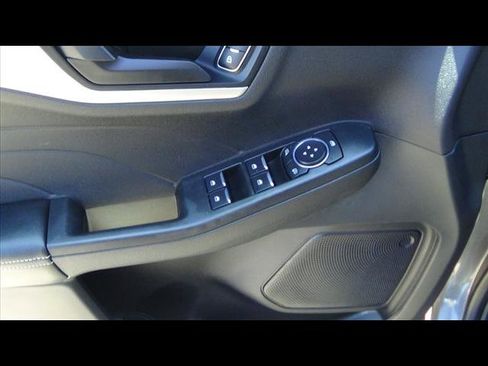 Used 2022 Ford Escape SE image 17