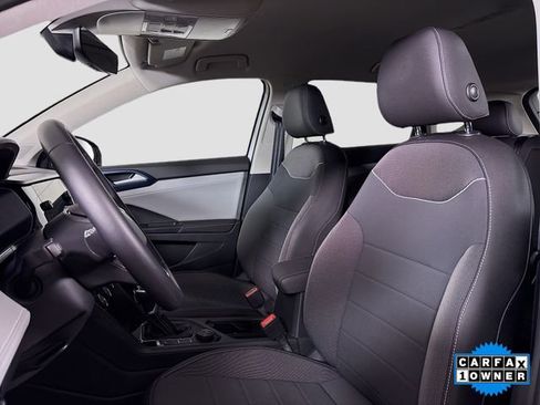 Used 2024 Volkswagen Taos SE image 20