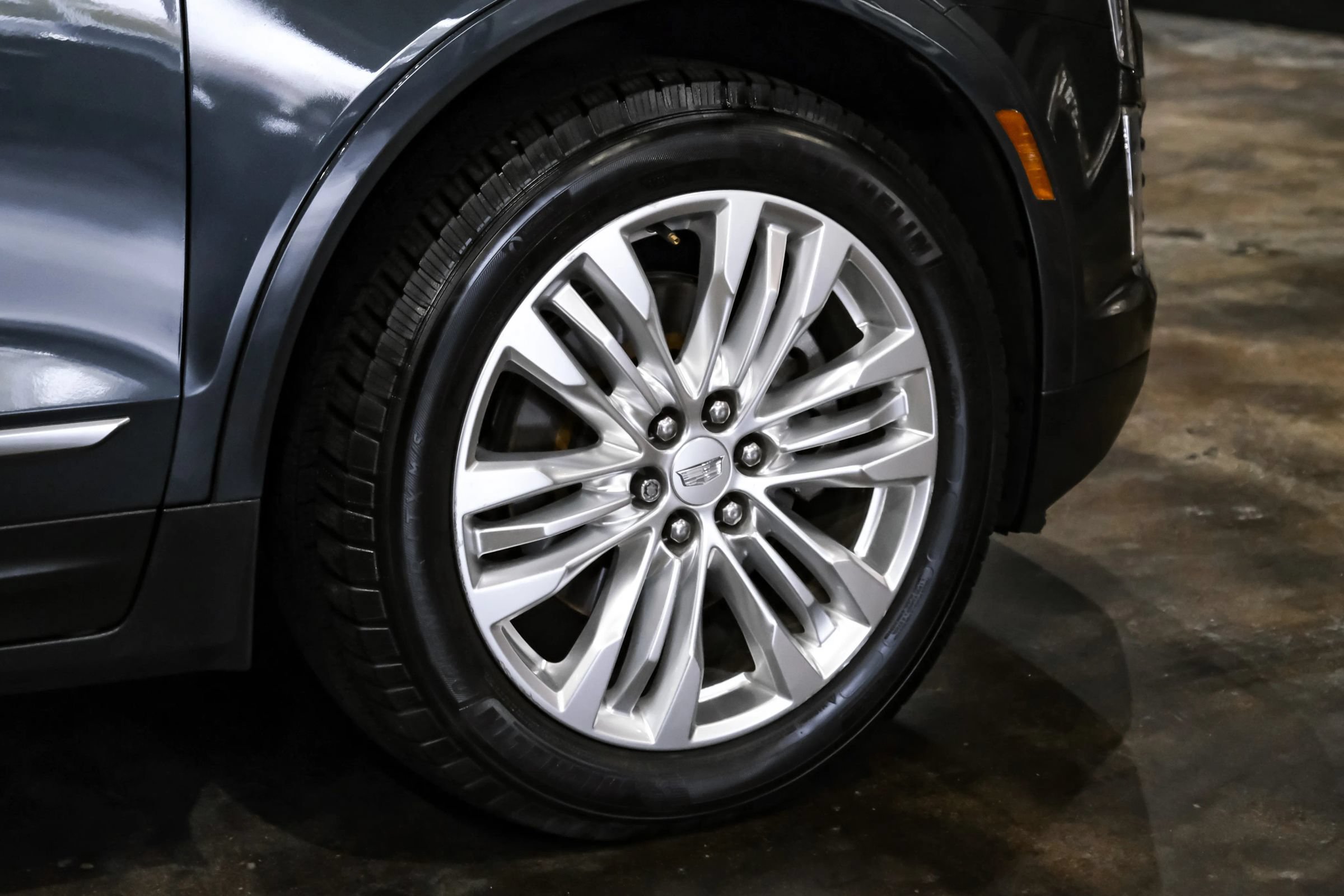 Used 2019 Cadillac XT5 Premium Luxury FWD image 57