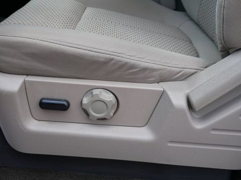 Used 2010 Ford F150 XLT AWD/4WD image 18
