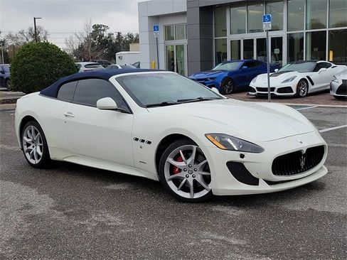 Used 2015 Maserati GranTurismo Sport image 31