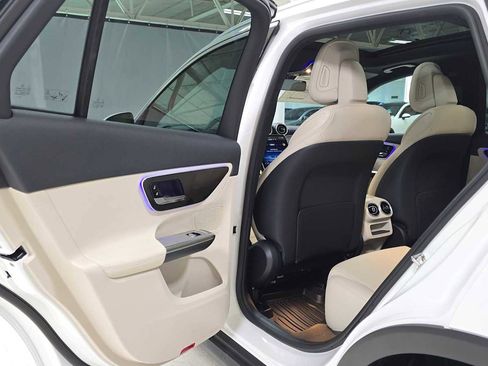 New 2026 Mercedes-Benz GLC 300 4MATIC image 15