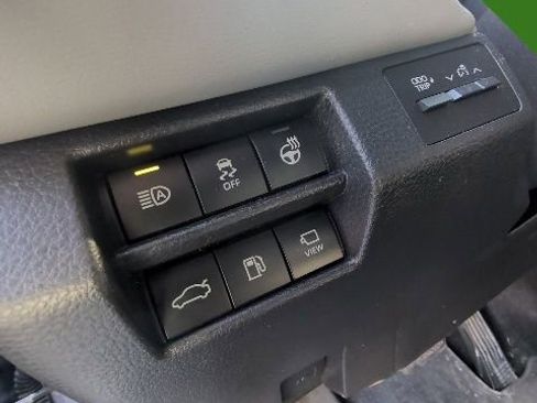 Used 2019 Toyota Avalon Limited w/ Advanced Safety Package image 14