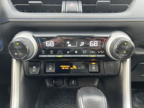 Used 2022 Toyota RAV4 SE w/ Convenience Package AWD/4WD image 20