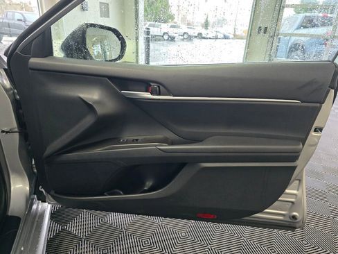 Used 2024 Toyota Camry SE image 41