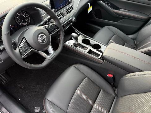 New 2025 Nissan Altima 2.5 SR image 16