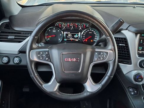 Used 2017 GMC Yukon XL SLT w/ Open Road Package AWD/4WD image 13