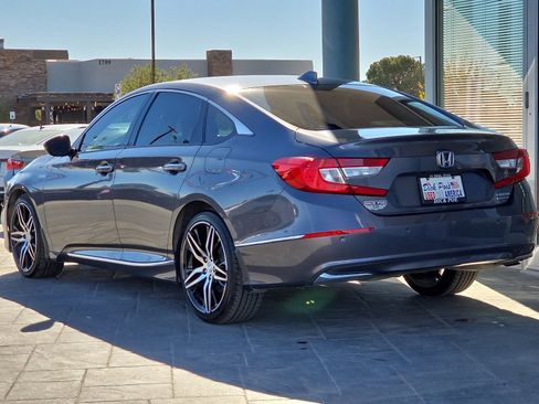 Used 2022 Honda Accord Touring image 4