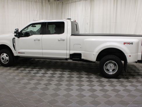 Used 2024 Ford F350 Platinum AWD/4WD image 35