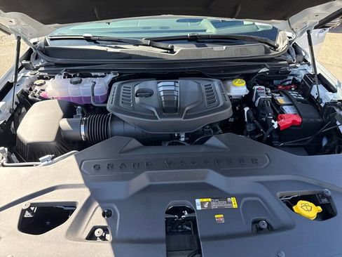 New 2026 Jeep Grand Wagoneer L Summit AWD/4WD image 30