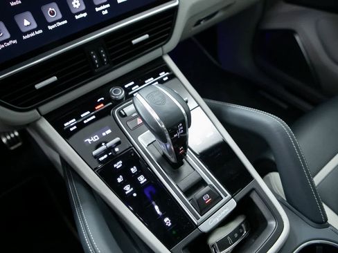 Certified 2023 Porsche Cayenne GTS image 21