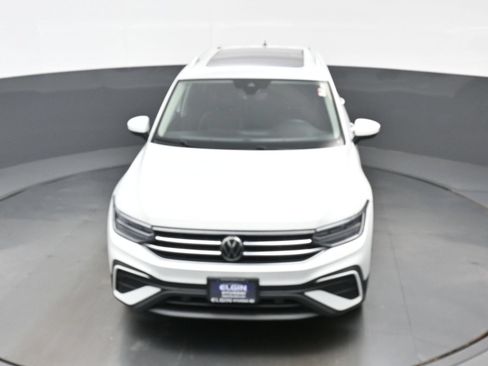 Used 2022 Volkswagen Tiguan SE w/ Panoramic Sunroof Package AWD/4WD image 42