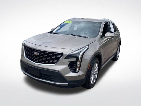 Used 2023 Cadillac XT4 Premium Luxury AWD/4WD image 2