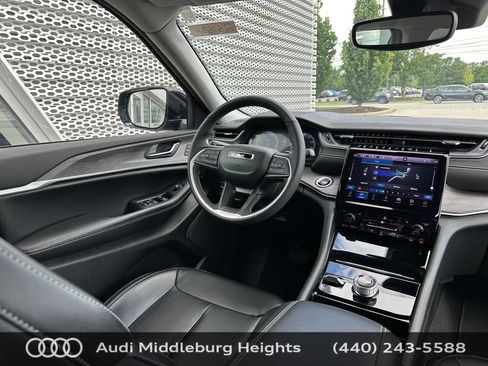 Used 2023 Jeep Grand Cherokee L Limited w/ Trailer Tow Group (B) AWD/4WD image 29