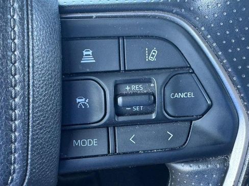 Used 2025 Toyota Tundra SR5 AWD/4WD image 25
